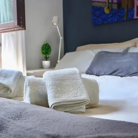 A Due Passi Dal Centro & Parcheggio Gratuito Apartamento *