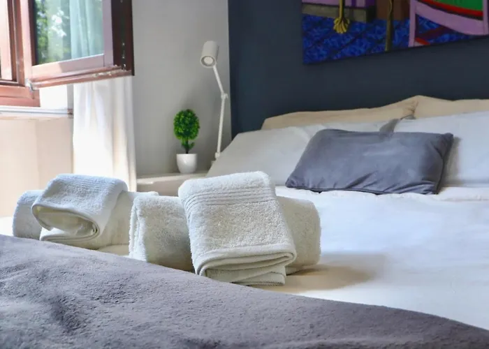 A Due Passi Dal Centro & Parcheggio Gratuito Apartment *