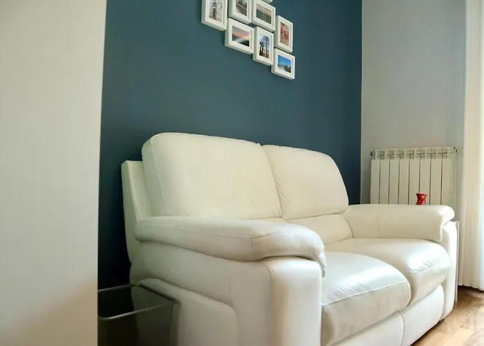 A Due Passi Dal Centro & Parcheggio Gratuito Apartment *