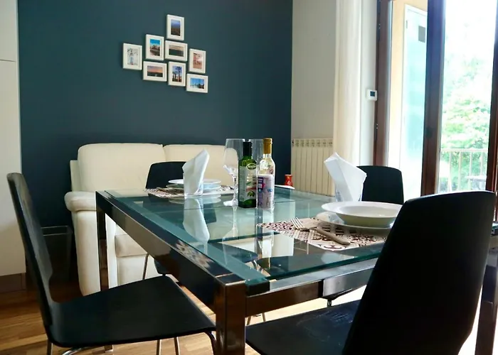 A Due Passi Dal Centro & Parcheggio Gratuito Apartment *