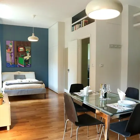 A Due Passi Dal Centro & Parcheggio Gratuito דירה